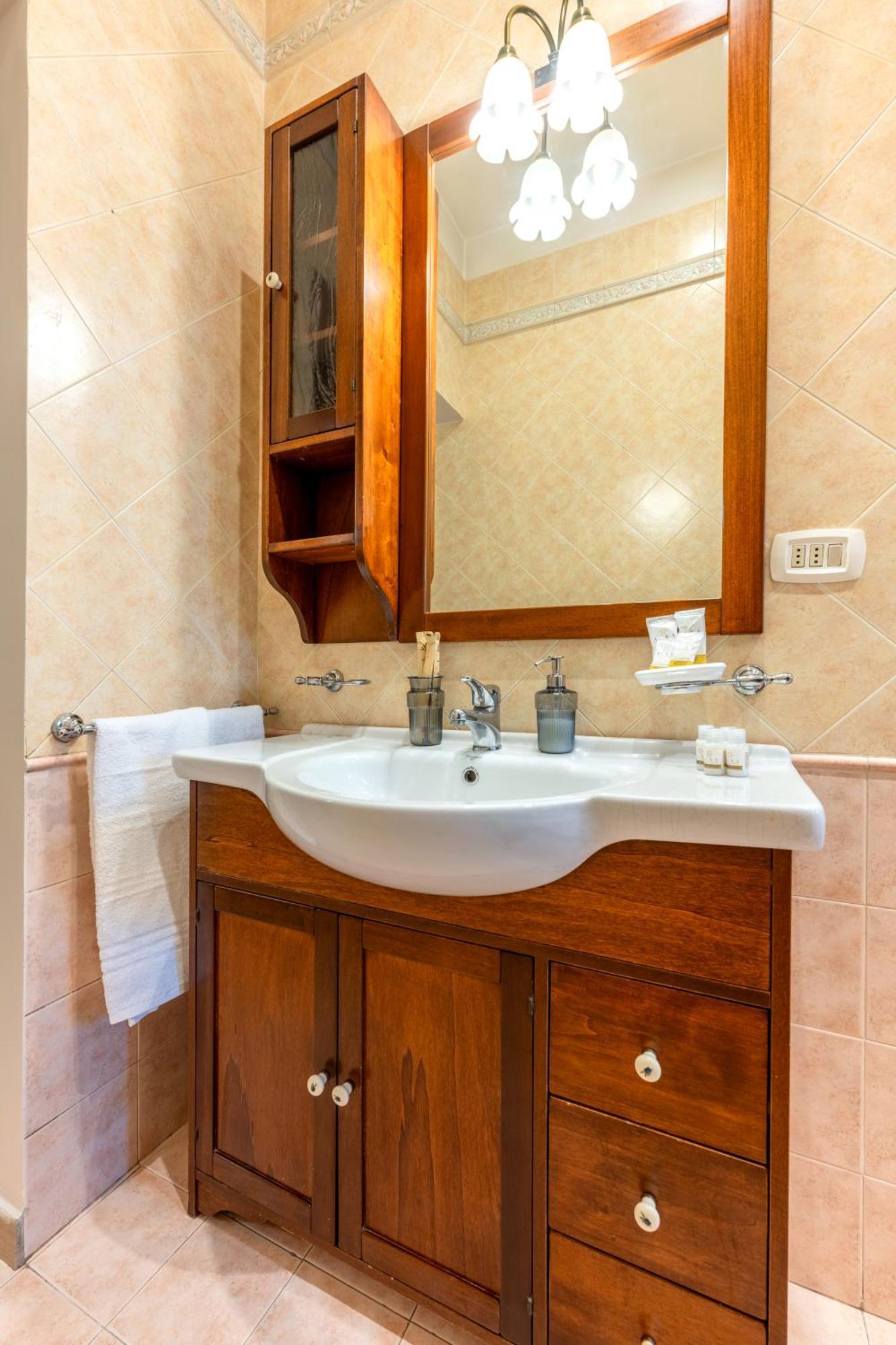 100Mq Maison Paradise - Central & Elegant Apt Бари Экстерьер фото