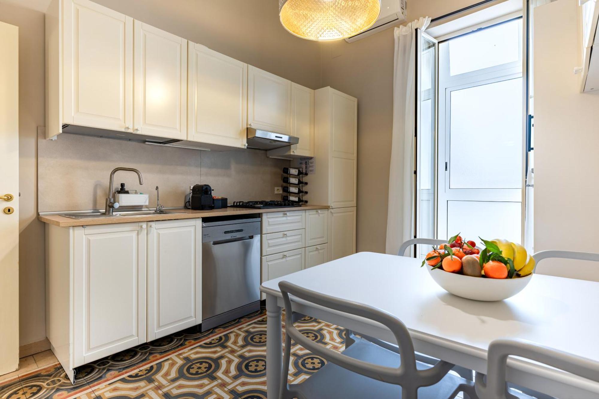 100Mq Maison Paradise - Central & Elegant Apt Бари Экстерьер фото